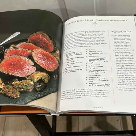 Wolfgang Puck makes it Easy - Signed book by Wolfgang - Picture 4 of 7